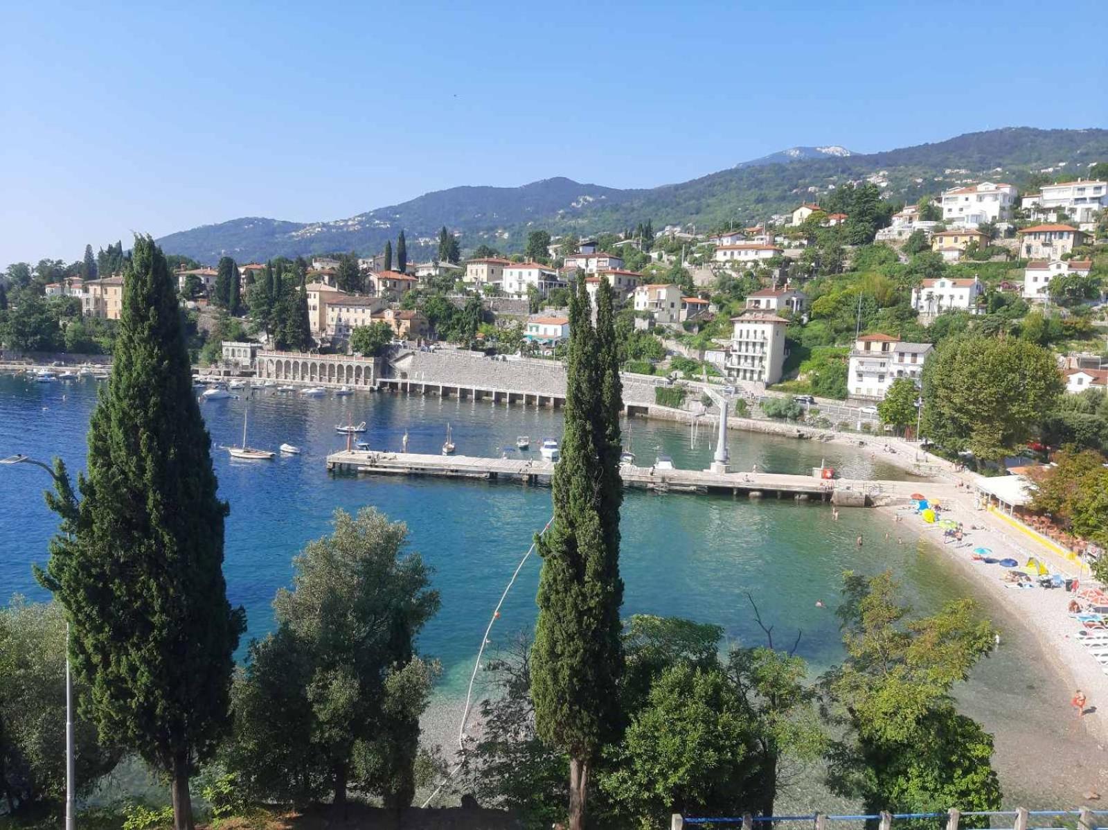 Apartmani Kadmen Ika Esterno foto