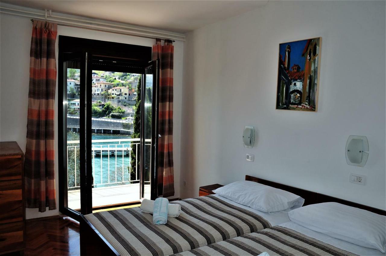 Apartmani Kadmen Ika Esterno foto