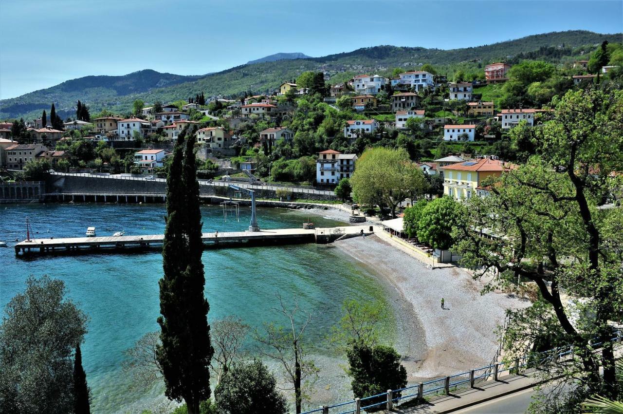 Apartmani Kadmen Ika Esterno foto