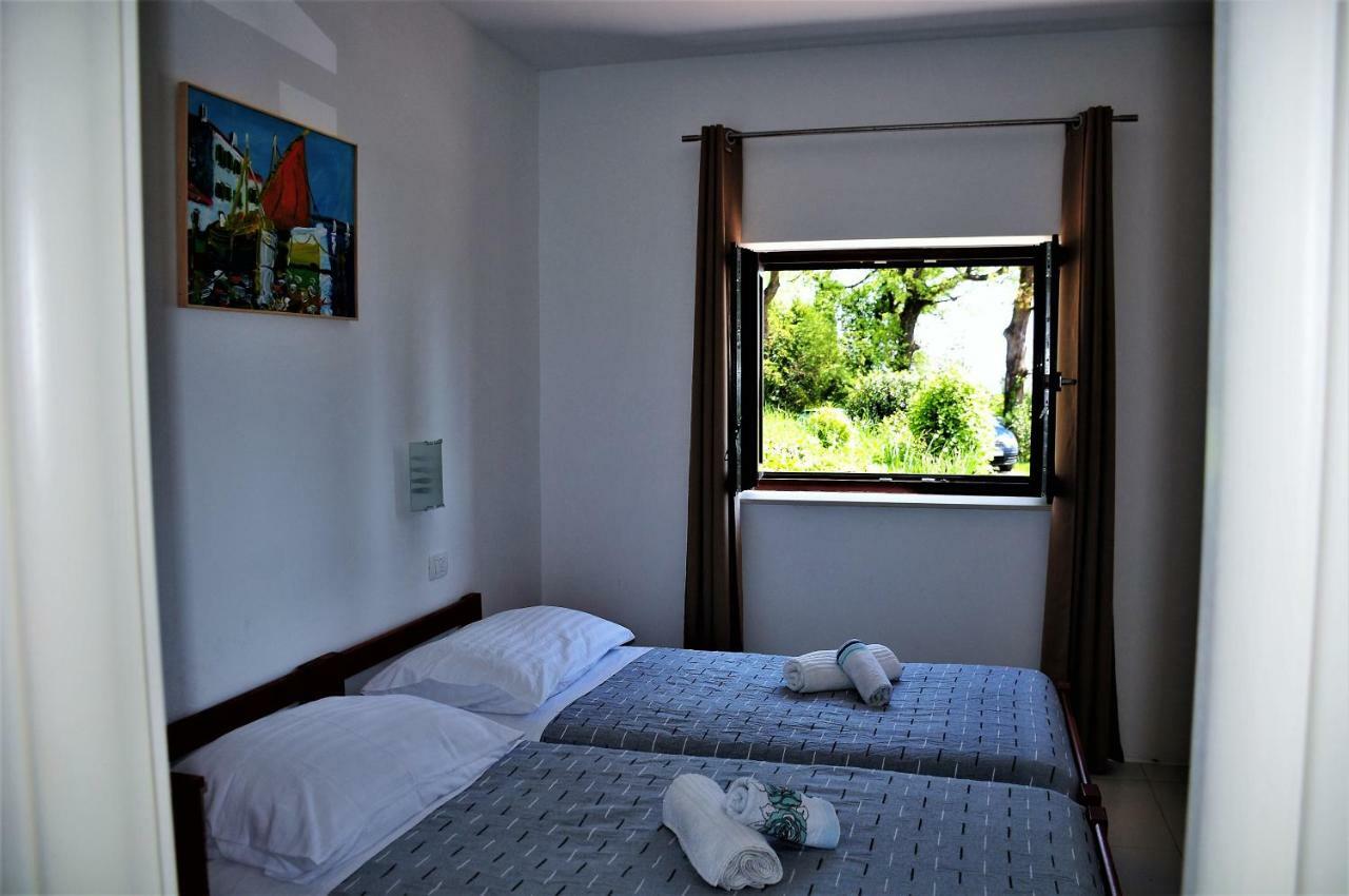 Apartmani Kadmen Ika Esterno foto