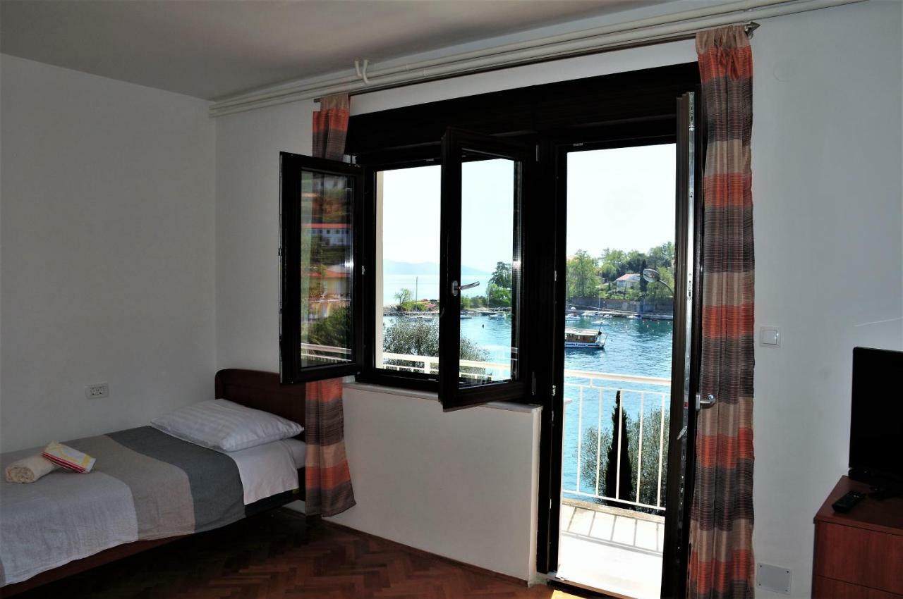 Apartmani Kadmen Ika Esterno foto