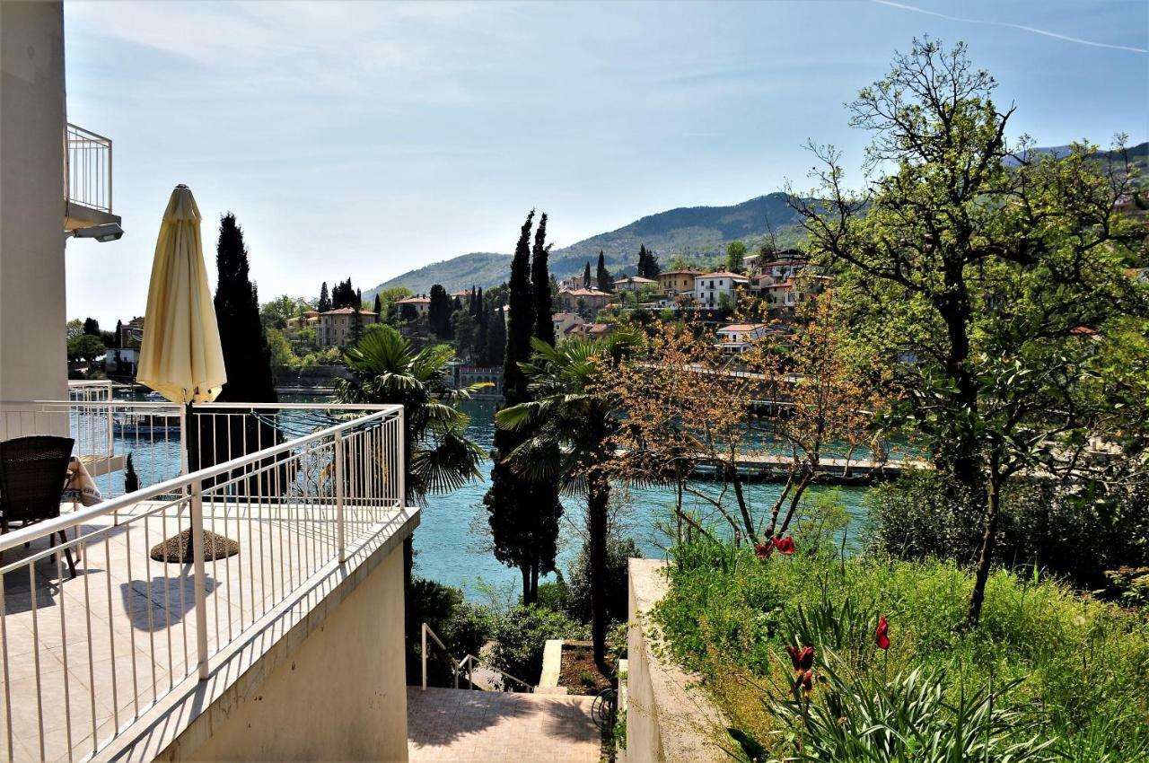 Apartmani Kadmen Ika Esterno foto