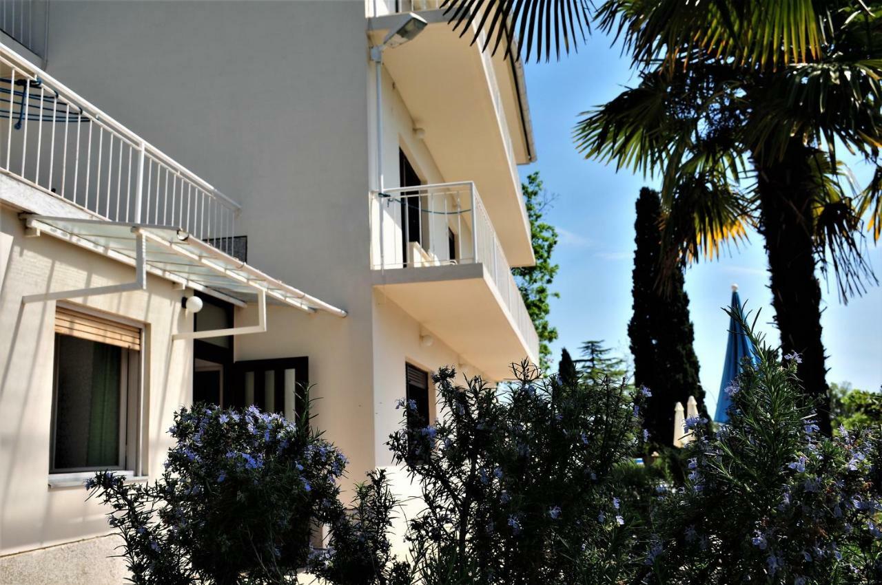 Apartmani Kadmen Ika Esterno foto