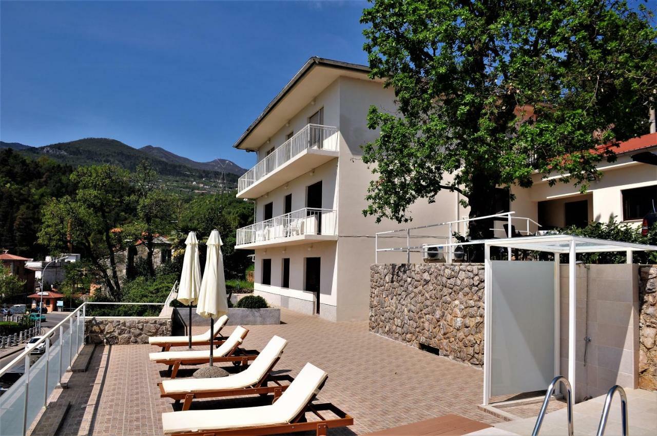 Apartmani Kadmen Ika Esterno foto